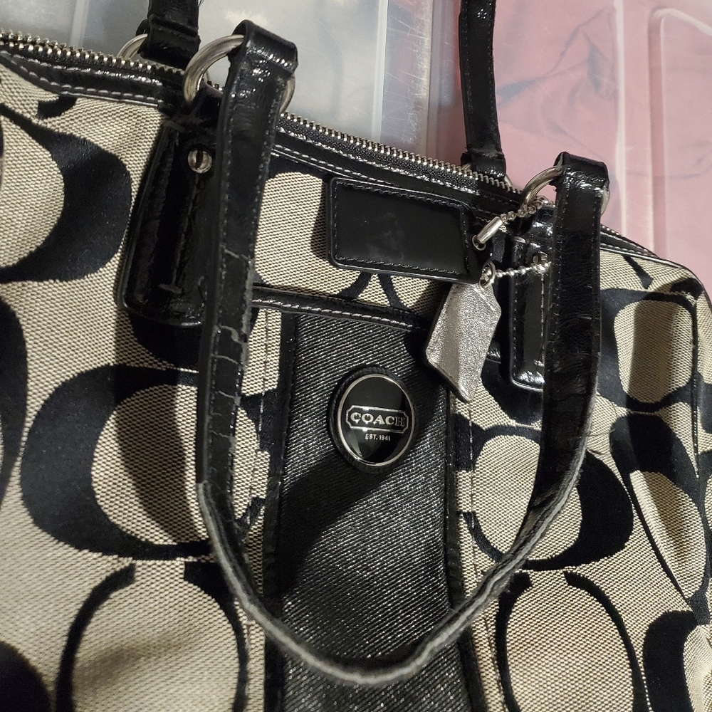 Coach purse - Picture 2 of 5